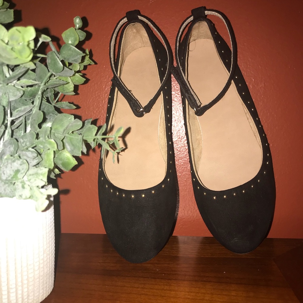 Beautiful girl’s flats!